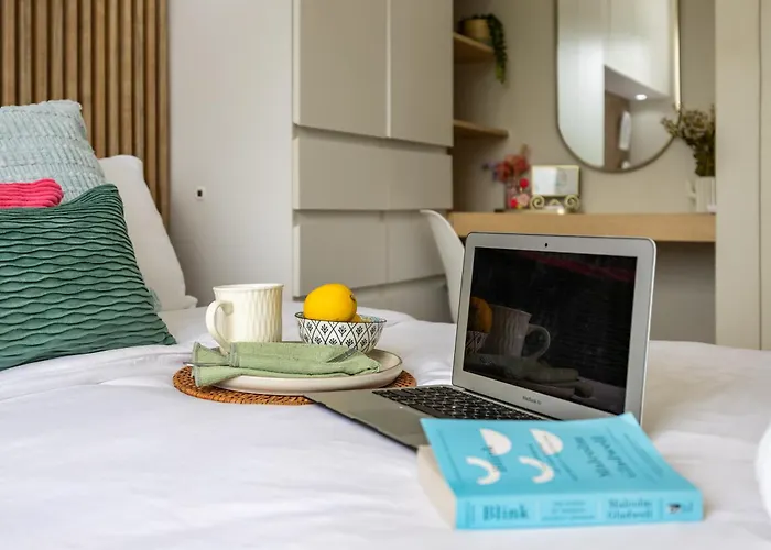 The Aviary 2br At One Oasis, Free Parking